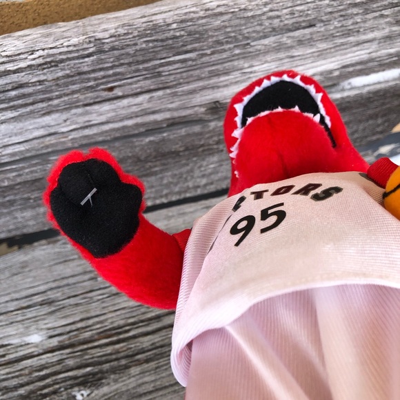 ❤️Toronto Raptors plush toy 13” stuffed animal Mascot plushie collectible figure - Picture 13 of 13